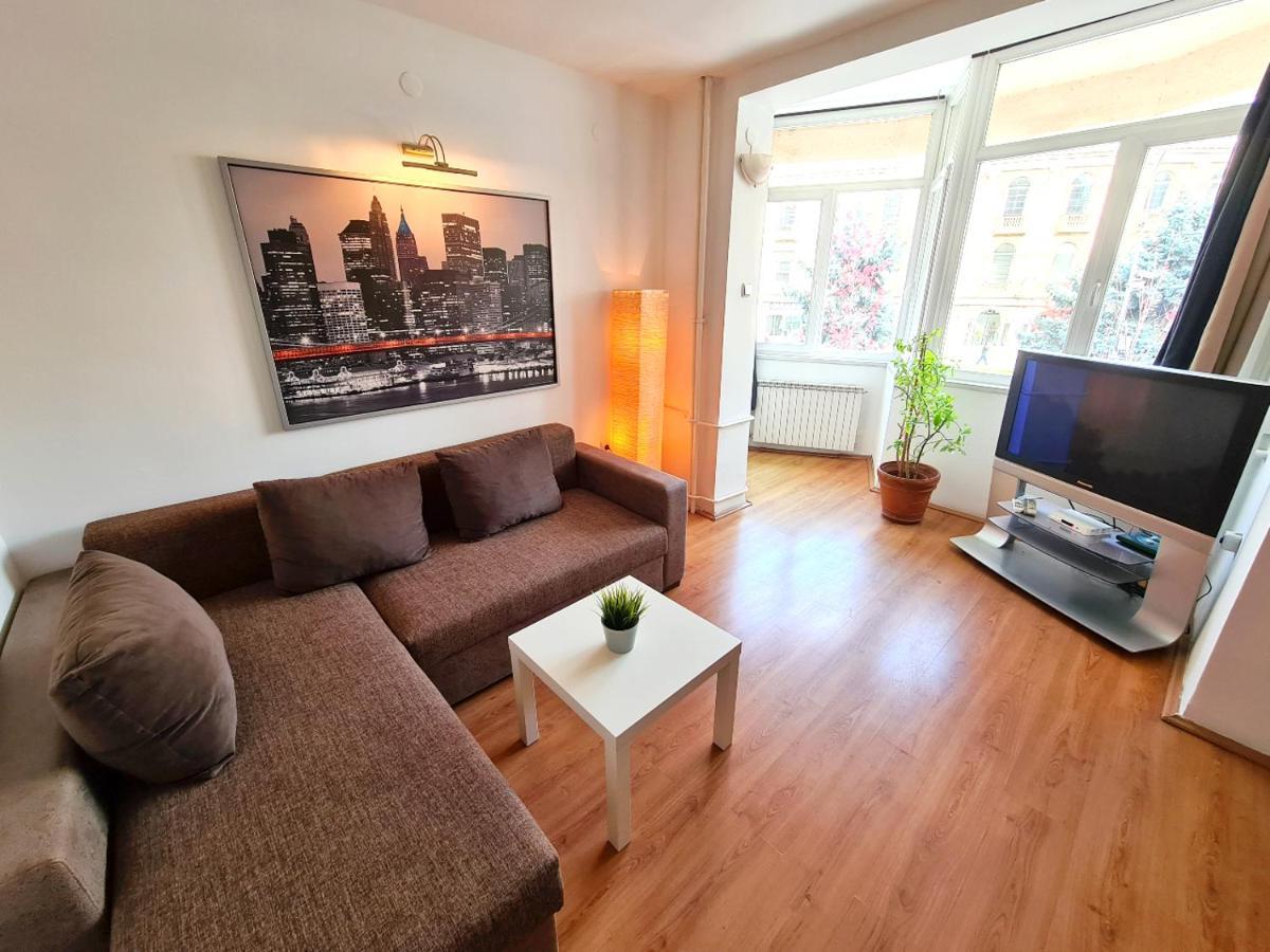Appartamento Mika Square Skopje Esterno foto