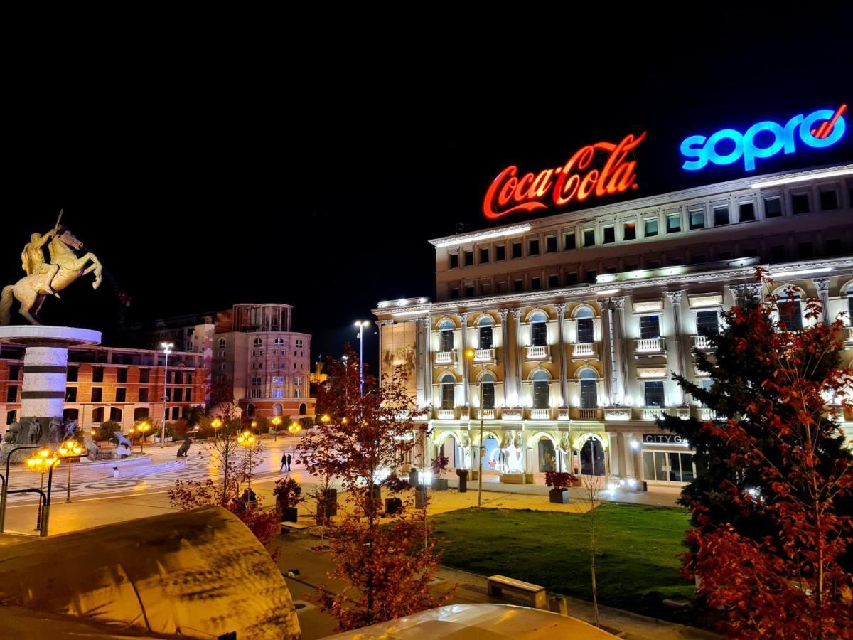 Appartamento Mika Square Skopje Esterno foto